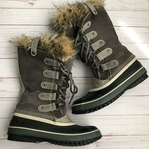 SOREL Joan or Arc fur boots! Hardly worn!